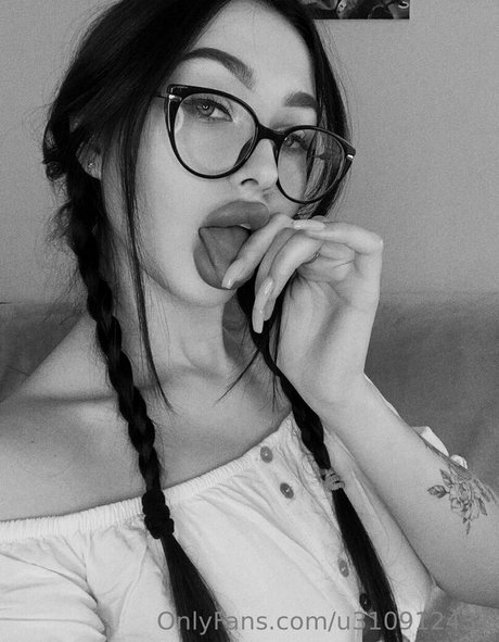 nana white xxx galerie