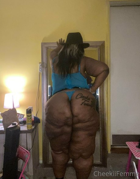 cheekiifemme porno top bild