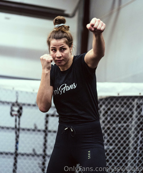 jasvicious model nackte foto