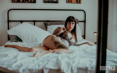 blondes cowgirl nur fans kunst nacktheit foto