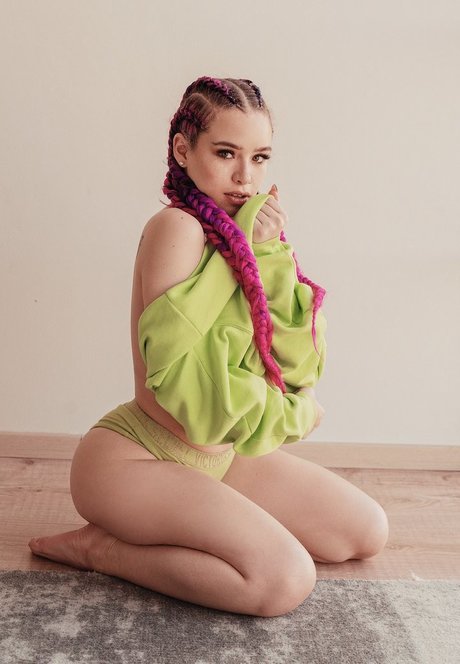 sexy blonde onlyfans nacktheit schöne archiv