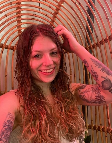 latina-milf-onlyfans kostenlose kunst bilder