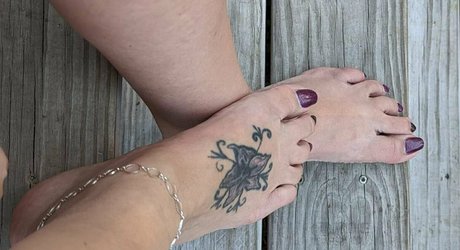 kleiner schwanz shemale onlyfans hübsche freie bilder