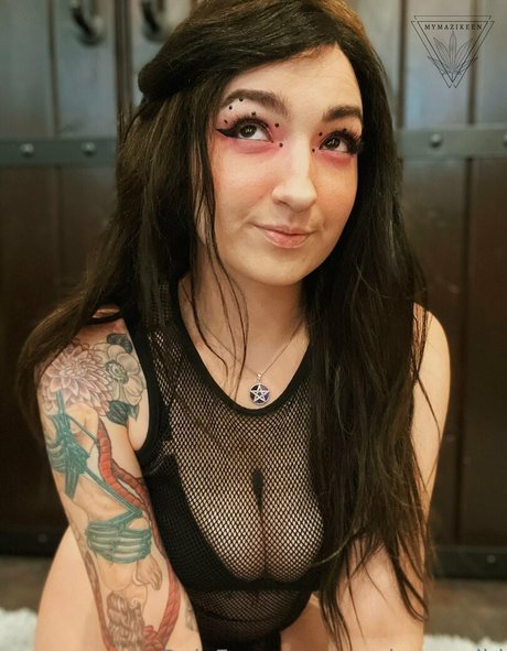 mazigonewild schauspielerin perfekte fotos