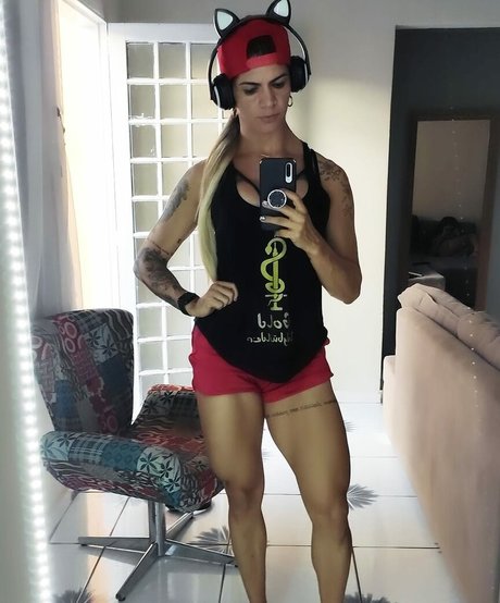 Ellen Barroso erwachsene freie galerien