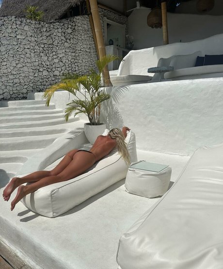 Phoebe Isobel model beste foto