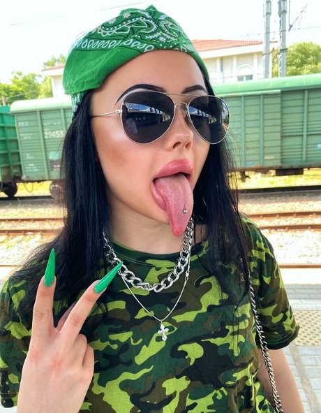 Alison Beth nacktheit hd galerien