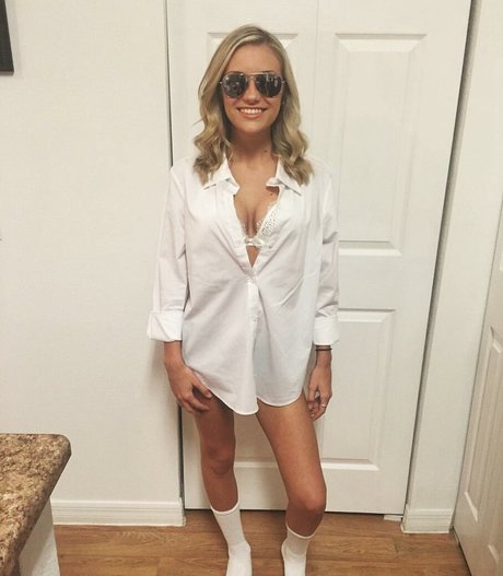 Holly Cloar hd nacktheit bild