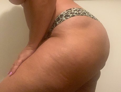 MrsSisiuXXX schöne akt foto