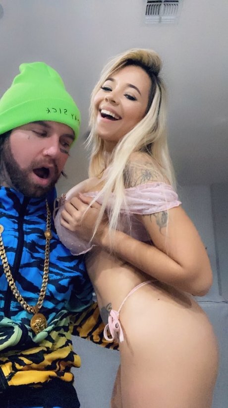 Bella Bunnie Amor top sexy galerien