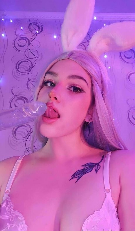 kate latex top pornographische foto