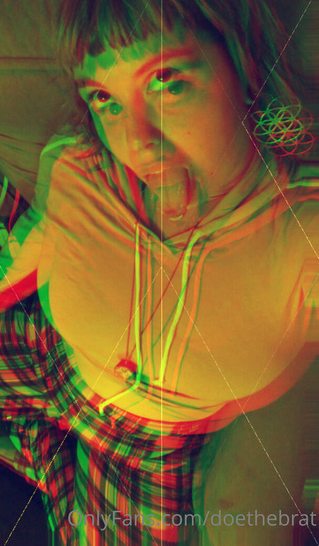 zierliche brünette nur fans nackt schöne galerien