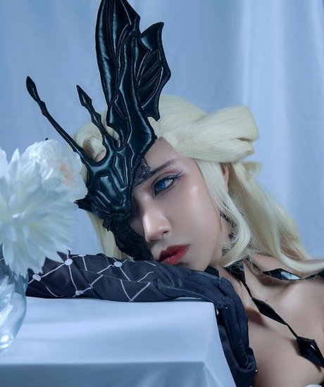 Refeen model erwachsene galerien