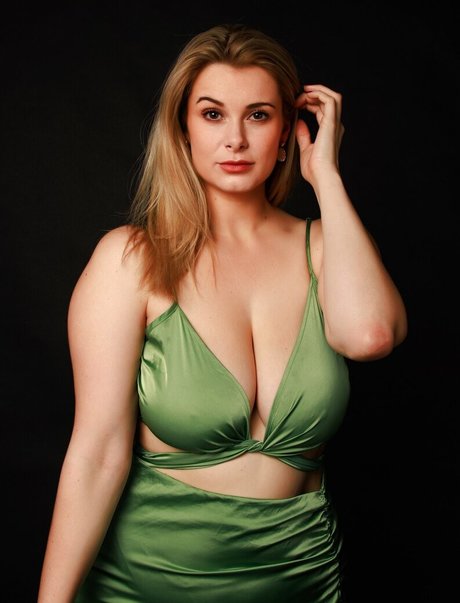 Natalie Juliet Deadman schauspielerin schöne galerie