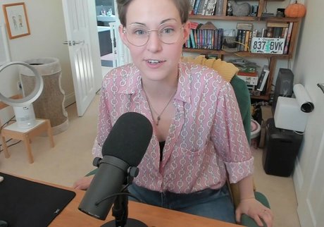 amateur mollige onlyfans kunst nackt galerien