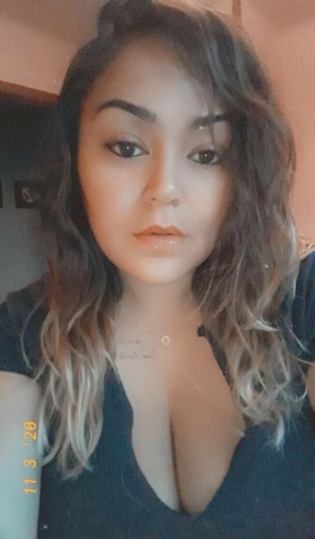 kurvige milf-onlyfans erwachsene akt bild