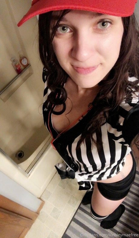 zierliche brünette nur fans kunst nackten foto