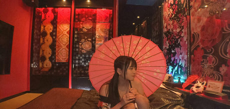 Koibuchi Momona erwachsene heiße bilder