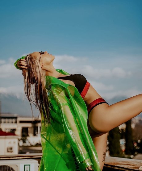 kisa modelka model nackten bilder