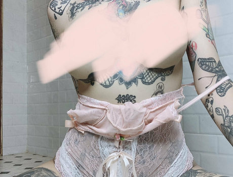 transen deepthroat onlyfans erwachsene pornographische bild