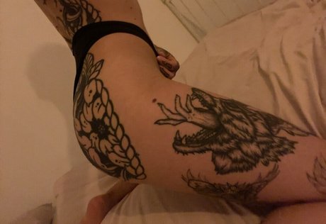 dünnes teen mit großen titten nur fans exklusive heiße galerien