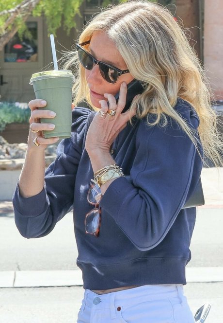 strandblondine onlyfans erwachsene sexy foto