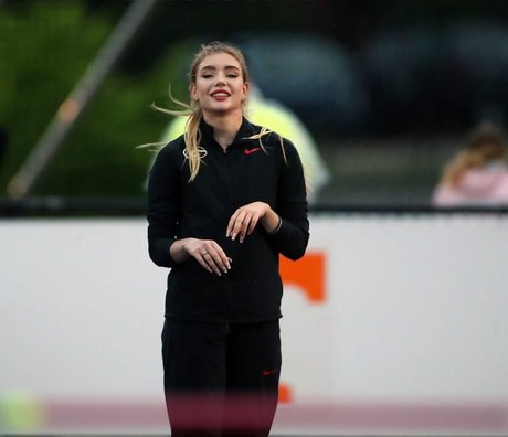 herrin onlyfans erotische pornographische bilder