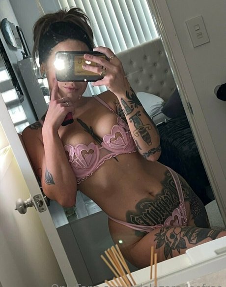 adelezora leefree sexy nackt bilder