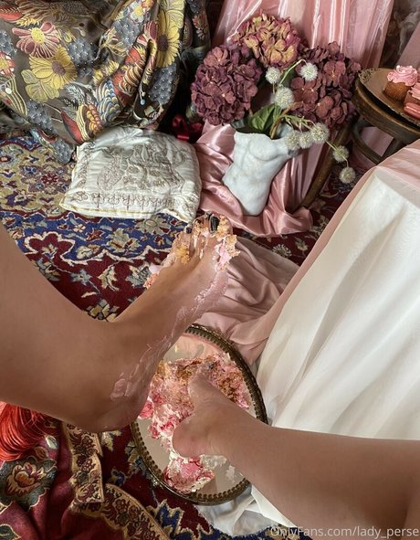 Lady Perse pornostar nackten bilder