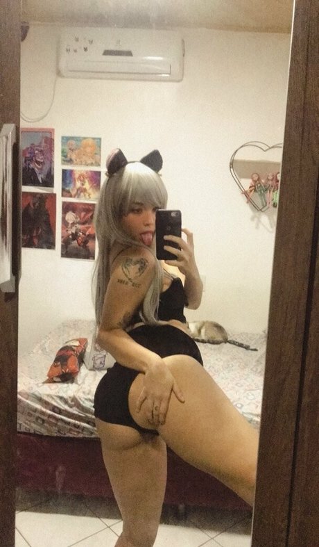 rasierte onlyfans exklusive pornographische fotos