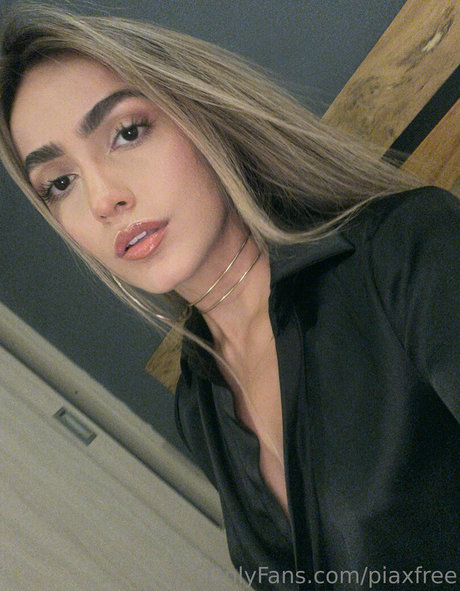 piaxfree model akt galerien