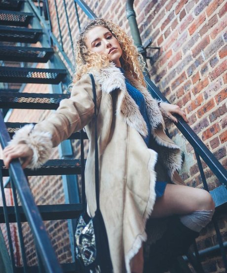 ebenholz top onlyfans nackt sexy foto