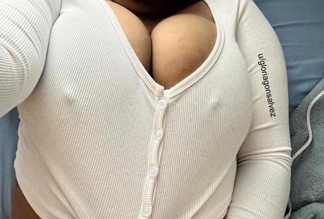 Gloria Gonsalvez hübsche pornografische galerie