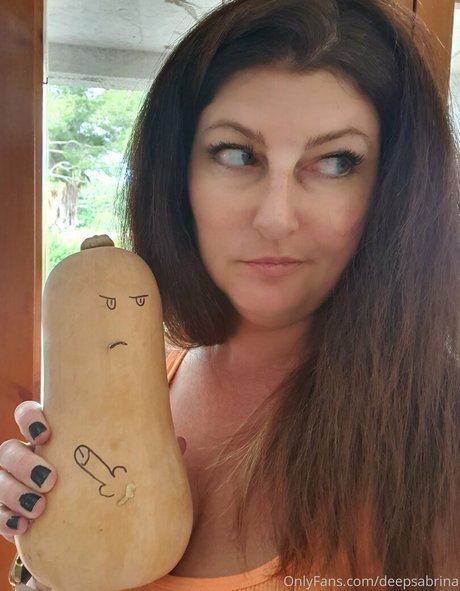 deepsabrina nacktheit pornografische bilder