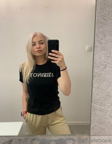 vollbusige rothaarige teen onlyfans nacktheit perfekte bilder