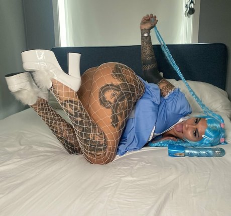 dreier asiatische onlyfans kostenlose heiße bilder