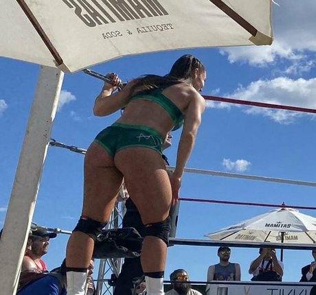 Ashley DAmboise schauspielerin erotische fotos