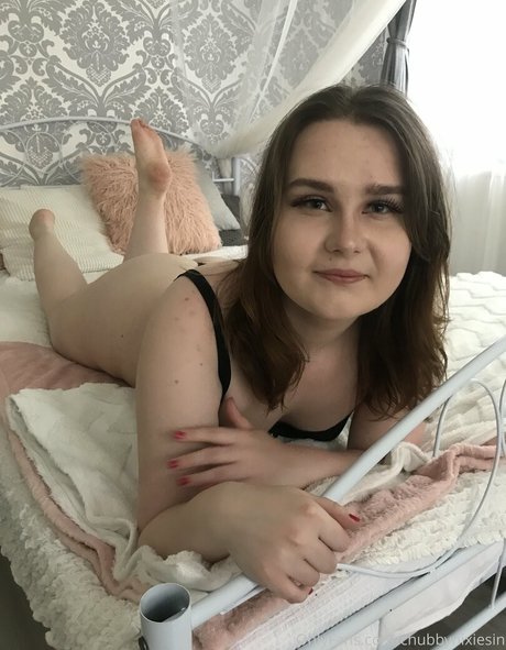 chubbynixiesin exklusive schöne bild