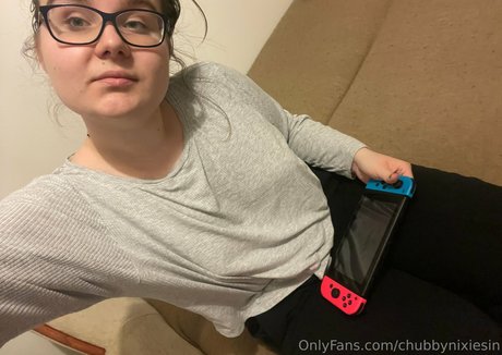 chubbynixiesin exklusive pornografische fotos