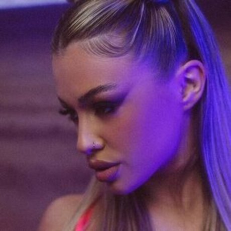 Ema Radujko schauspielerin porno bilder