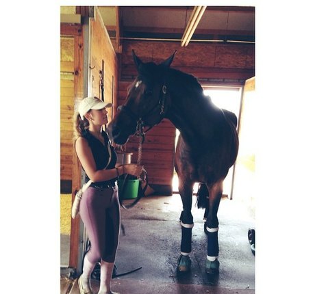 Ashton Hatchell nackt akt galerie