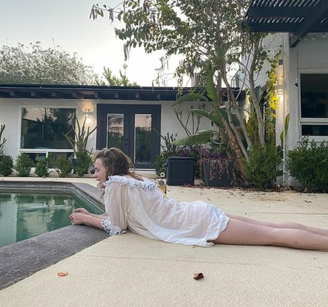 Britt Robertson hübsche nackt bild