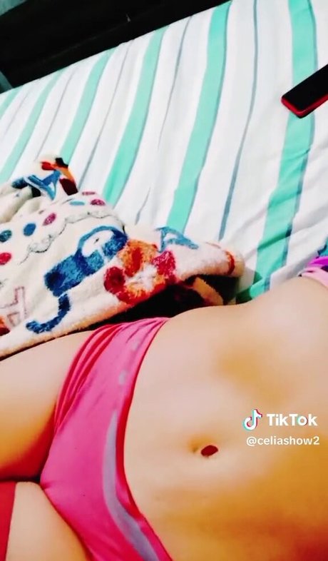 dreier asiatische onlyfans kostenlose nette bild