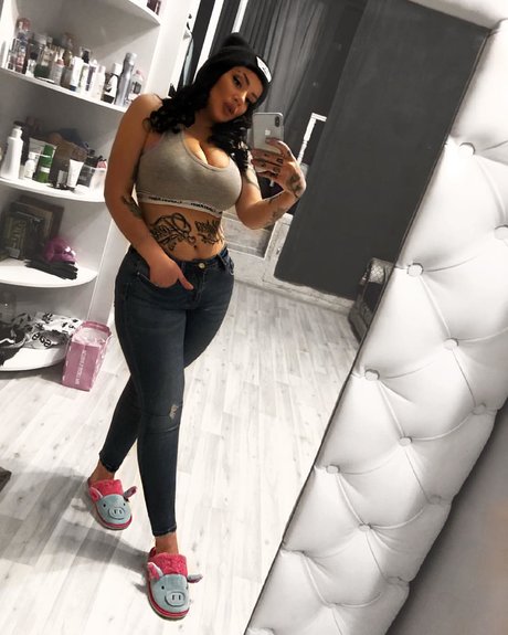 milf-tanga onlyfans exklusive kunst foto