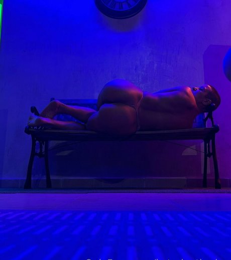 Katerinathedog schauspielerin perfekte galerien