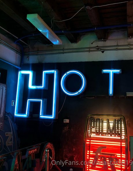 twerkingpeach schöne akt bild