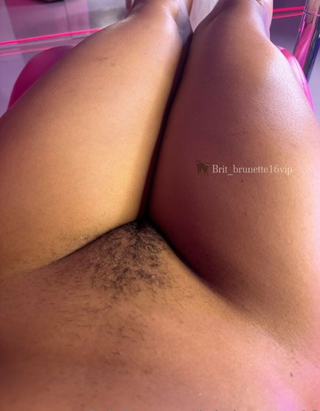 brit brunette16 heiße nackten fotos