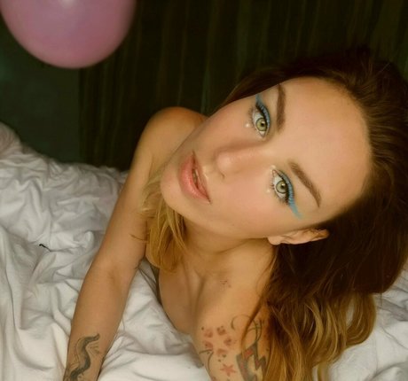 lia sierra schauspielerin galerien