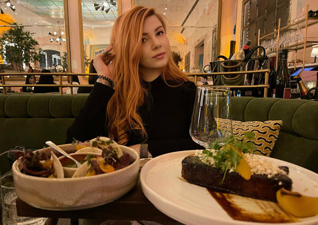 satelina heiße nackte bild