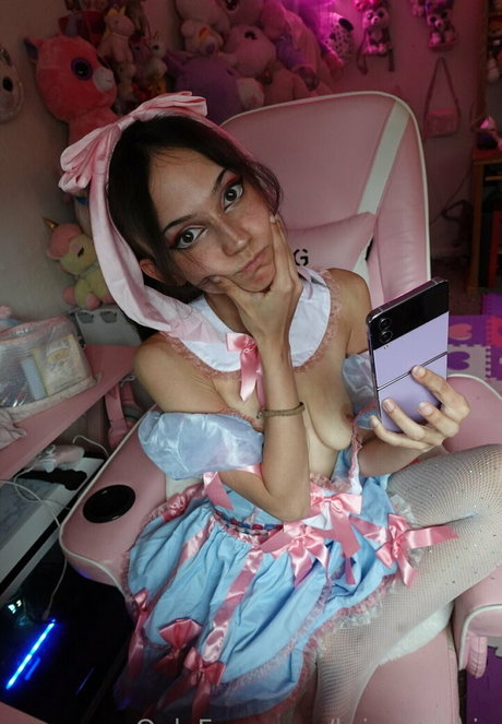 Krissi Pookie erwachsene heiße bild